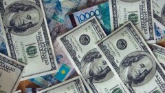 Доллар продолжает расти на бирже: ещё плюс три тенге