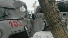 Фельдшер скорой закрыл собой беременную во время аварии в Семее