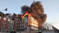 В Нур-Султане горела кровля дома в жилом комплексе "Британский квартал"