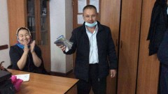 Пассажир потерял на вокзале в Мангистау 4 млн тенге. Полицейские пять дней искали деньги и вернули их владельцу