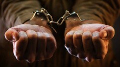 И. о. начальника СИЗО Атырауской области подозревают в получении взятки