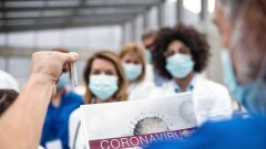 Covid-19 в мире: в США на три дня приспустят флаги в память о жертвах, в Москве ослабят карантин с 25 мая 