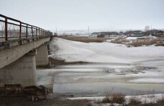 Вода уходит из затопленного города в Акмолинской области