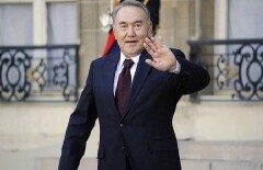 Назарбаев встретился с жителями Алатауского района Алматы