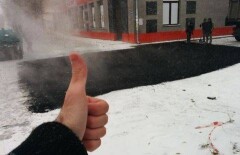 Укладка асфальта в снег - это норма, считают карагандинские мостостроители