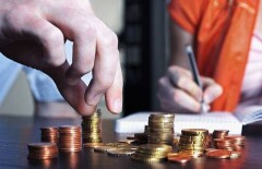 Владельцы депозитов смогут подать заявления о компенсации потерь от девальвации до 1 декабря