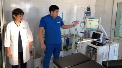 Фонд Булата Утемуратова передал в роддом Жаркента медоборудование на 22 млн тенге