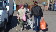 Полицейские купили для пострадавших от наводнения петропавловцев одежду и продукты