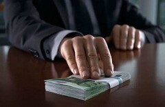 В ВКО участкового оштрафовали на 20 миллионов за подстрекательство к даче взятки