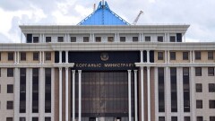 В Астане начался суд по делу о миллионных взятках в Минобороны