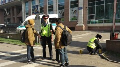 Полиция расследует нападение со стрельбой у отделений банков в Алматы