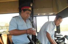В Уральске прокуроры предлагают водителям автобусов самим ловить карманников