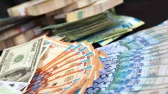 Курс доллара растёт на бирже шестой торговый день подряд
