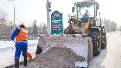 В Нур-Султане в уборке снега задействованы 2000 рабочих
