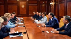 Назарбаева Медведеву: Российские меры ставят наши угледобывающие предприятия на грань остановки