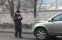 Шымкентский автолюбитель намеренно сбил полицейского и скрылся с места
