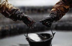 В Атырау начался суд о незаконном экспорте нефти на Украину, в Латвию и Литву 