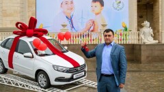 Автомобиль подарили лучшему врачу в Алматинской области