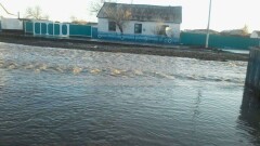 Фонд Булата Утемуратова и Красный Полумесяц оказали помощь пострадавшим от паводков в Костанайской области