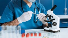 За сутки в Казахстане выявили 1452 новых случая заражения коронавирусом 