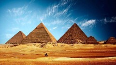 Автобус с 22 казахстанскими туристами перевернулся в Египте