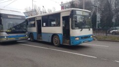 Акимат Алматы назвал перевозчиков, из-за которых люди долго ждут автобус