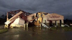 Жертвами мощного торнадо в Алабаме стали не менее 14 человек