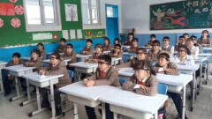 В Китае школьникам раздали головные повязки с датчиками для слежения за мозговой активностью