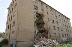 Как рушилось общежитие, сняли очевидцы в Атырау