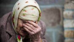 Полицейские Алматы задержали подозреваемых в обмане пенсионеров