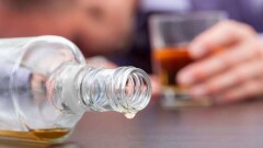 ВОЗ призвала ограничить доступ к алкоголю во время карантина. Он не защищает от Covid-19