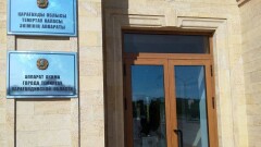 Пьяный мужчина в Темиртау закидал камнями акимат