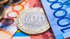 Реальная зарплата 75% казахстанцев не дотянула до средней по республике