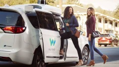 Waymo запустила первую в мире службу беспилотных такси