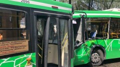 Открыта горячая линия для пострадавших при столкновении двух автобусов в Алматы
