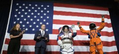 NASA представило новые скафандры, которые позволят ходить, а не прыгать по поверхности Луны