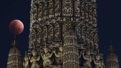Завораживающие фото суперлуния сделали в разных точках мира