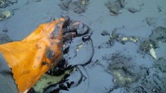 В Усть-Каменогорске ликвидировали водоём с опасными нефтяными отходами
