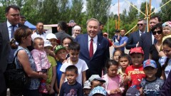 Нурсултан Назарбаев посетил новый парк Жетiсу в Астане