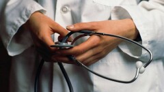 Пациентка поликлиники в Астане обратилась с жалобой к приехавшему Биртанову