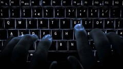 В США студент из Индии уничтожил 66 компьютеров при помощи USB-накопителя