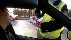 Водителям законодательно разрешат снимать на видео полицейских, которые их остановили 