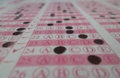 Выпускник в ВКО принёс на ЕНТ 7 сотовых телефонов