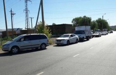 Уральцы прогуливают работу из-за очередей на автозаправках