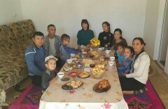 Полицейский из Жамбылской области усыновил пятерых детей