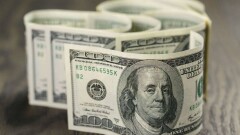 Курс доллара вырос после выходных
