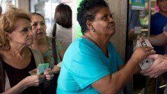 Города Венесуэлы из-за дефицита наличности стали выпускать местную валюту