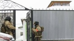 Актюбинцы стали свидетелями обыска особняка лидера группировки "Четыре брата"