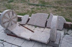 В Семее вандалы разгромили мемориальный комплекс "Сильнее смерти"