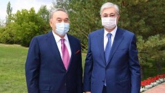 "Елбасы очертил границы Казахстана на карте мира". Токаев поздравил Назарбаева с юбилеем